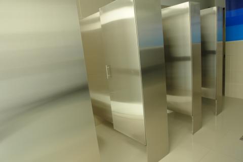Divisiones de baño ,pasamanos en acero inoxidable,mesa de restaurante,bases para mesas de acero inoxidable,superficies