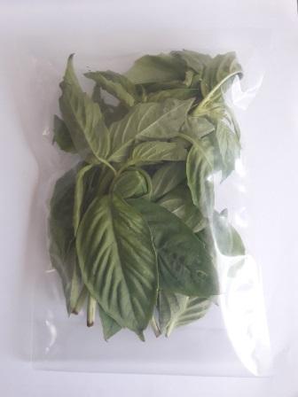 Organic Fresh Basil 21 G Bags Image