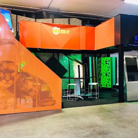 FACADES IN LEAF LEATHER Image