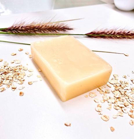 NATURAL SOAP WITH CDB, ROSEHIP AND OATS Image