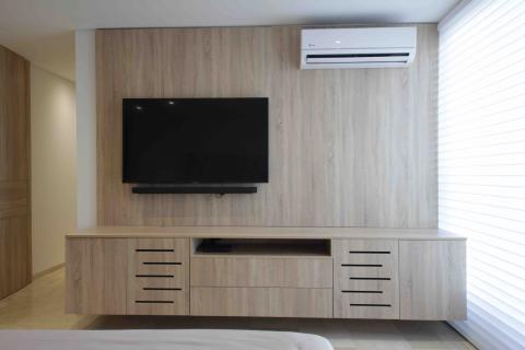 KITCHEN FURNITURE, CLOSETS, BATHROOMS, OFFICES Image