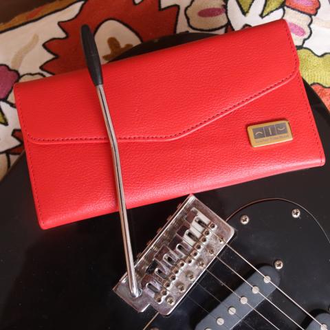 TRADITIONAL WALLET Image