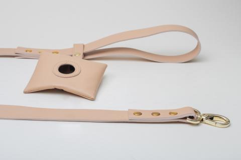 NUDE LEASHES Image