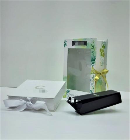 Rigid packaging: Book type Image