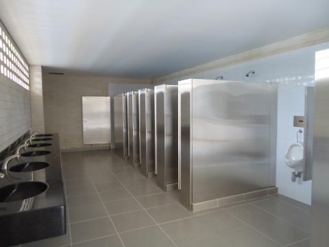 Bathroom divider glasses Image