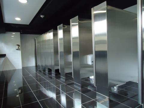 Bathroom divider glasses Image