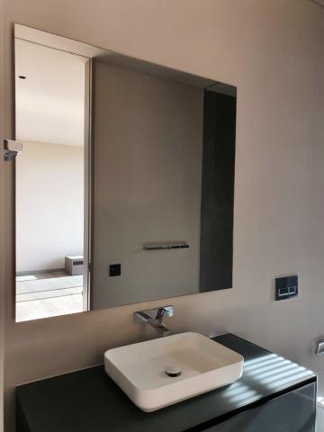 Bathroom Accessories Image