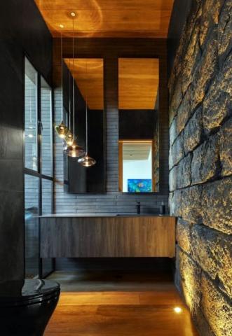 Bathroom Accessories Image