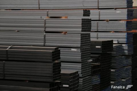 Galvanized steel tubes Image
