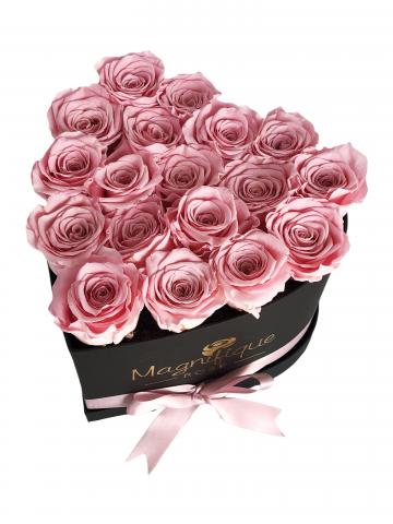 HEART BY 17-18 PRESERVED ROSE HEADS Image