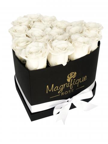 HEART BY 17-18 PRESERVED ROSE HEADS Image