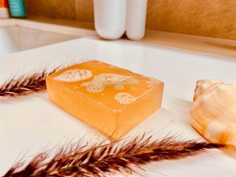 NATURAL SOAP WITH CDB, ROSEHIP AND PASSION FRUIT Image