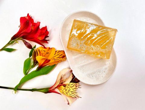 NATURAL SOAP WITH CDB, ROSEHIP AND PASSION FRUIT Image