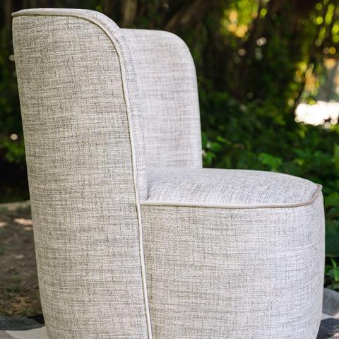 BE Lounge Chair Image