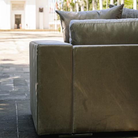 BE CLassic Sofa Image