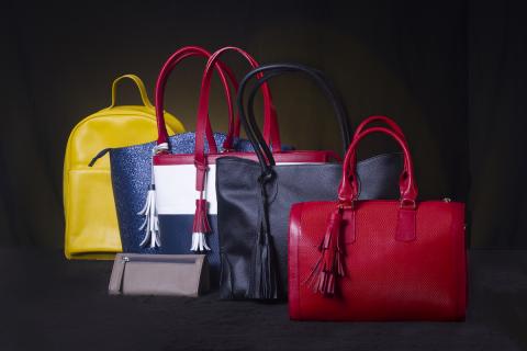 Black Handbag Image