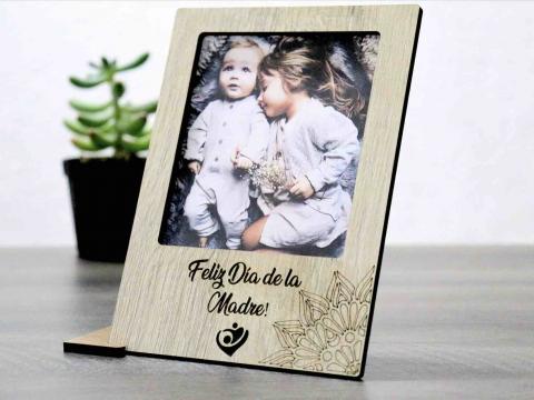 WOODEN POLAROID PHOTO FRAME Image