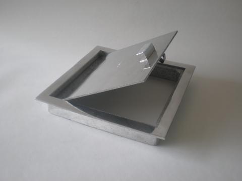 VALVE AND CONTROL COVERS R - RN Image