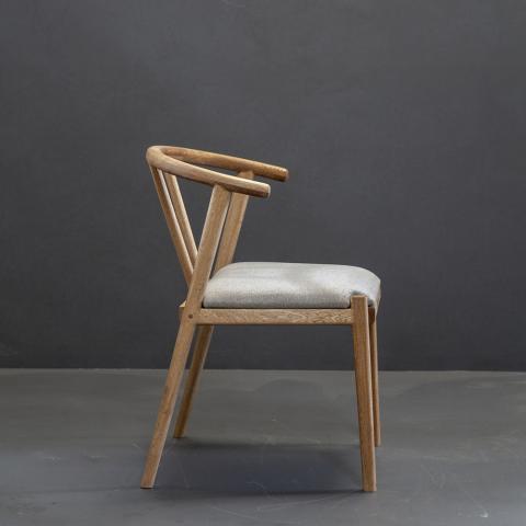 C chair Image