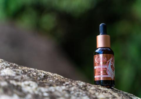 tonic-Minoxidil-and-black-aradans-woman-30-mL Image