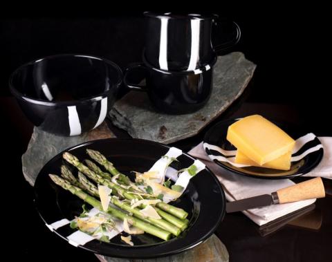 Dinnerware , Sets and pieces enameld brand Macuira Image