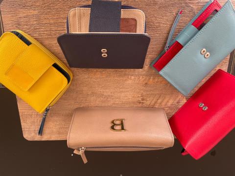 Women wallets Image