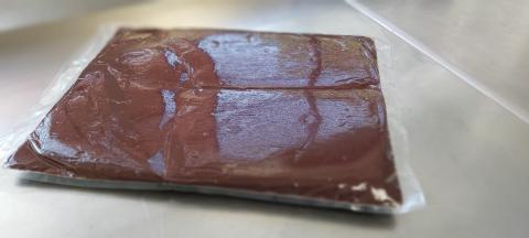 100% cocoa liquor or paste to transform. Image