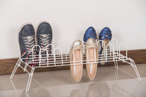 1823 9 Pair shoe rack Image