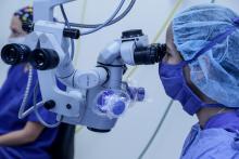 Cirugía para glaucoma con implante