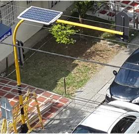 ENERGY-EFFICIENT TRAFIC LIGHTS WHO WORKS ON SOLAR ENERGY
