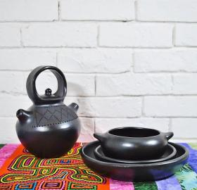 La Chamba clay tableware