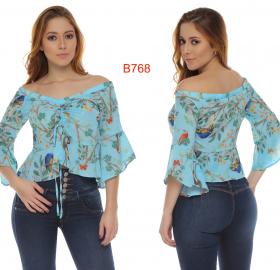 LADY JEANS AND BLOUSE
