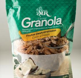 Coconut and raisins granola