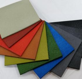 Modular tiles of different thicknesses and colors, made from rubber 100% from recycled tires (SBR)