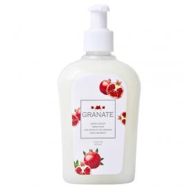 Moisturizing liquid soap