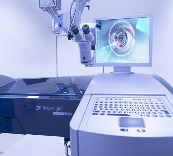 35.jpg Cirugía de blefaroplastia superior o inferior