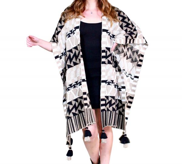 Cape Knitted Open Wave Image