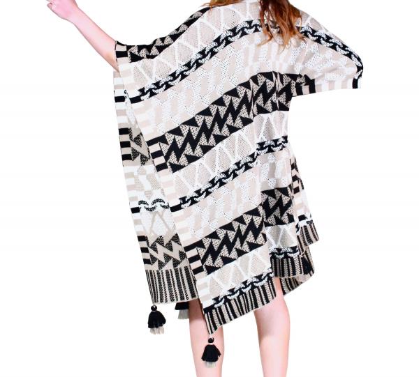 Cape Knitted Open Wave Image