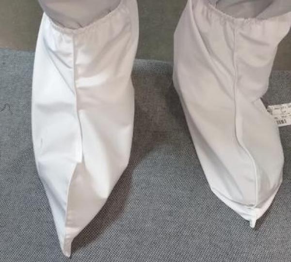 One-piece (overalls) with reinforcement Image