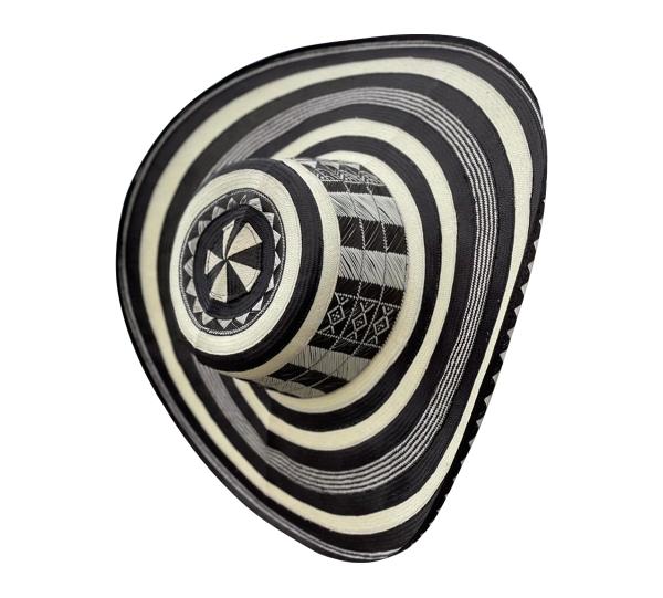 Traditional Hat 31 Fibers Image