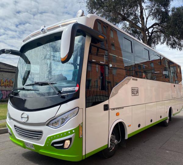 Dreamliner interurban bus Image