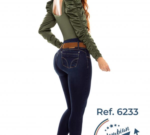 Colombian Women Jeans Image