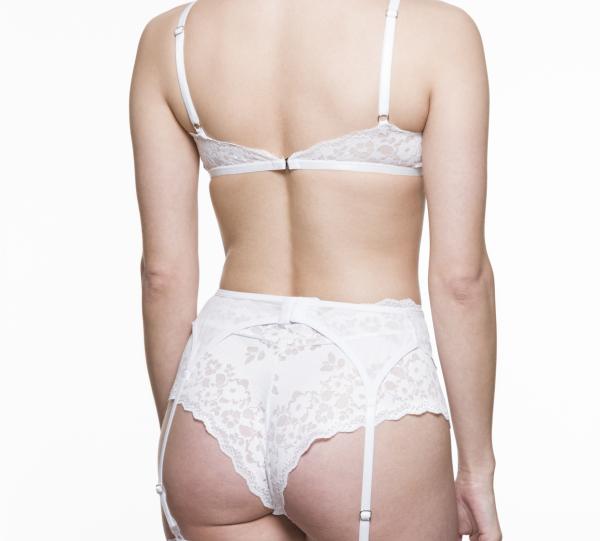 SCHERZO Adagio 5 Sensual White Lingerie Set Image