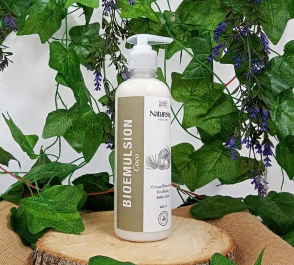 MOISTURIZING CREAM WITH BIOEMULSION COCONUT Image
