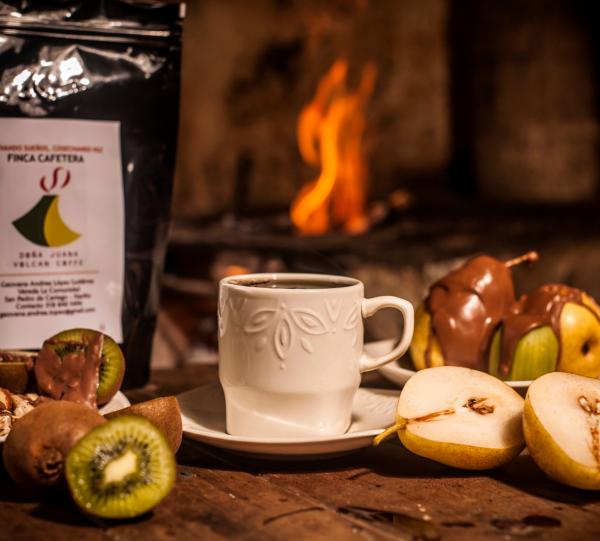 Doña Juana Green specialty Colombian coffee beans Image