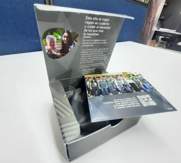 Reusable mask in antifluid fabric Image