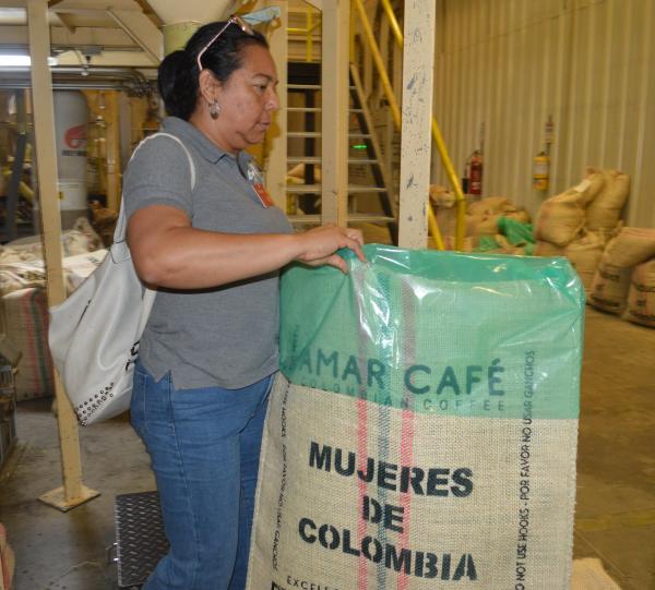 Mujeres de Colombia ( Colombian Women) Image