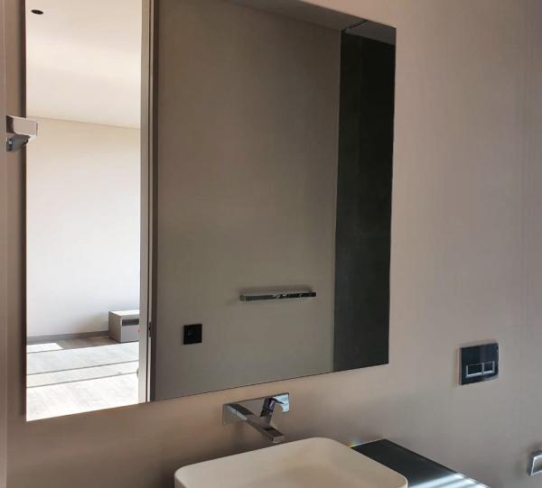 Bathroom Accessories Image