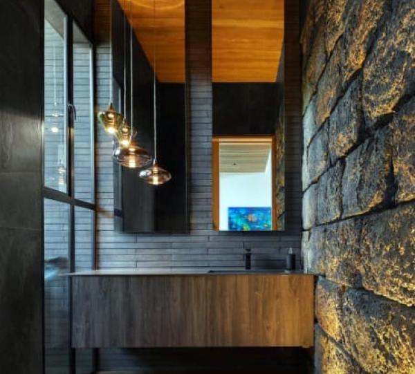 Bathroom Accessories Image