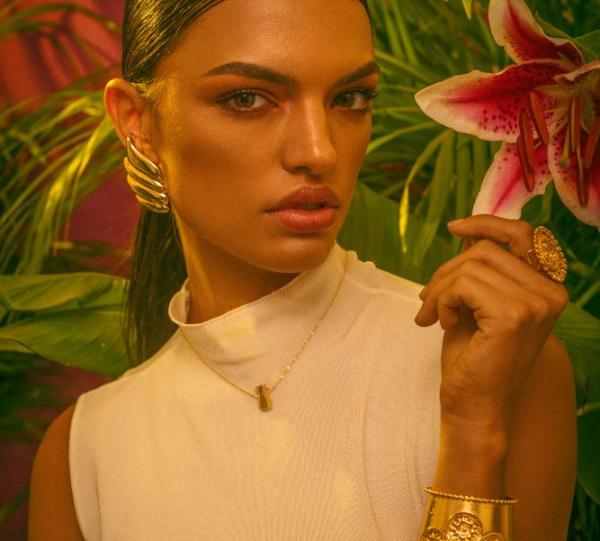 Pineapple Necklace Image